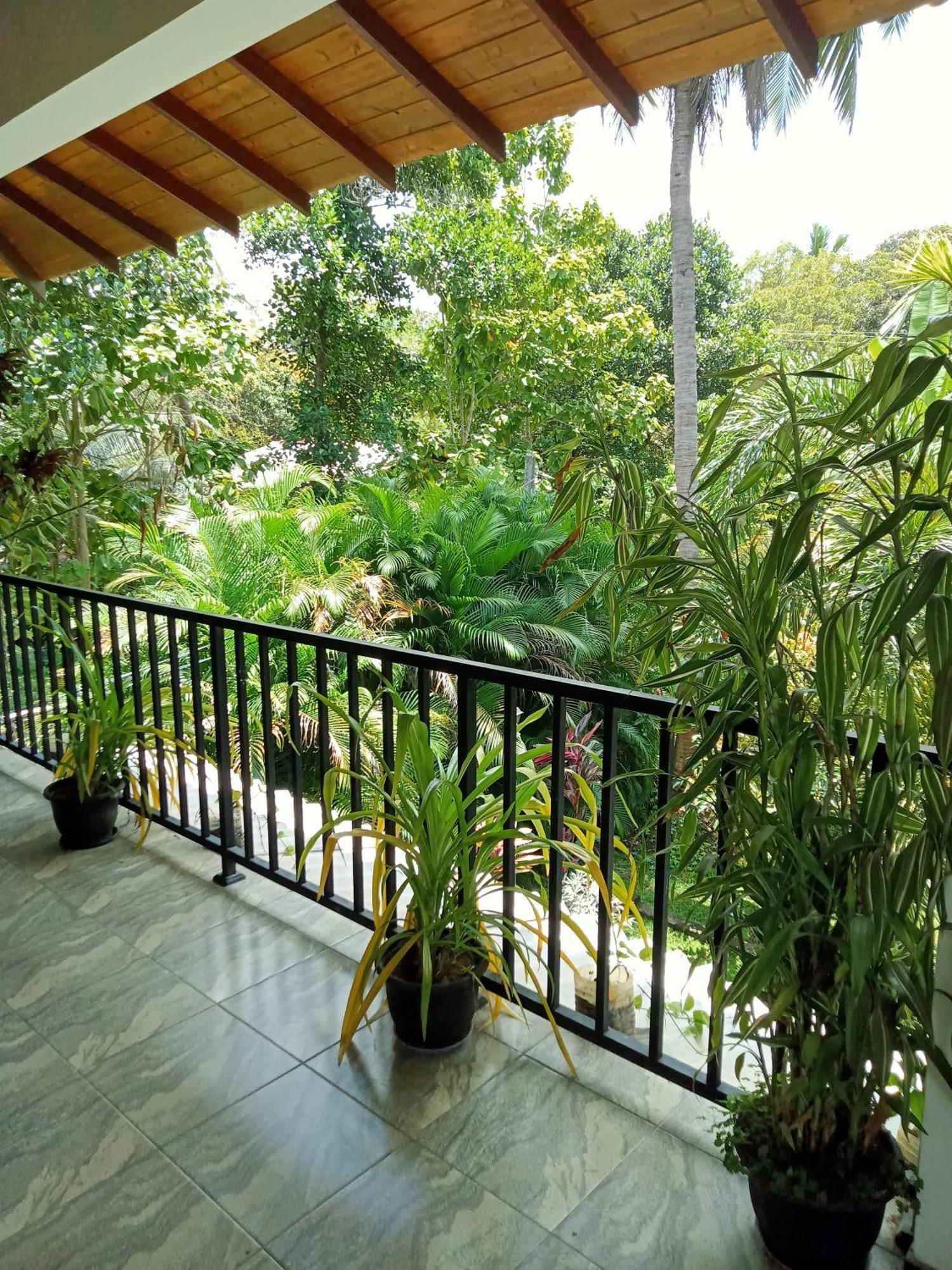 Kithmi Resort Полонарува Екстериор снимка